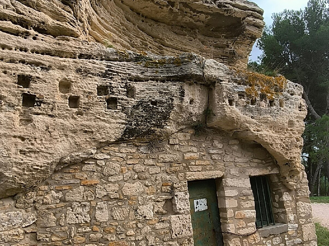 Abbey of Saint-Roman (L'abbaye de Saint-Roman)-Beaucaire必去景点
