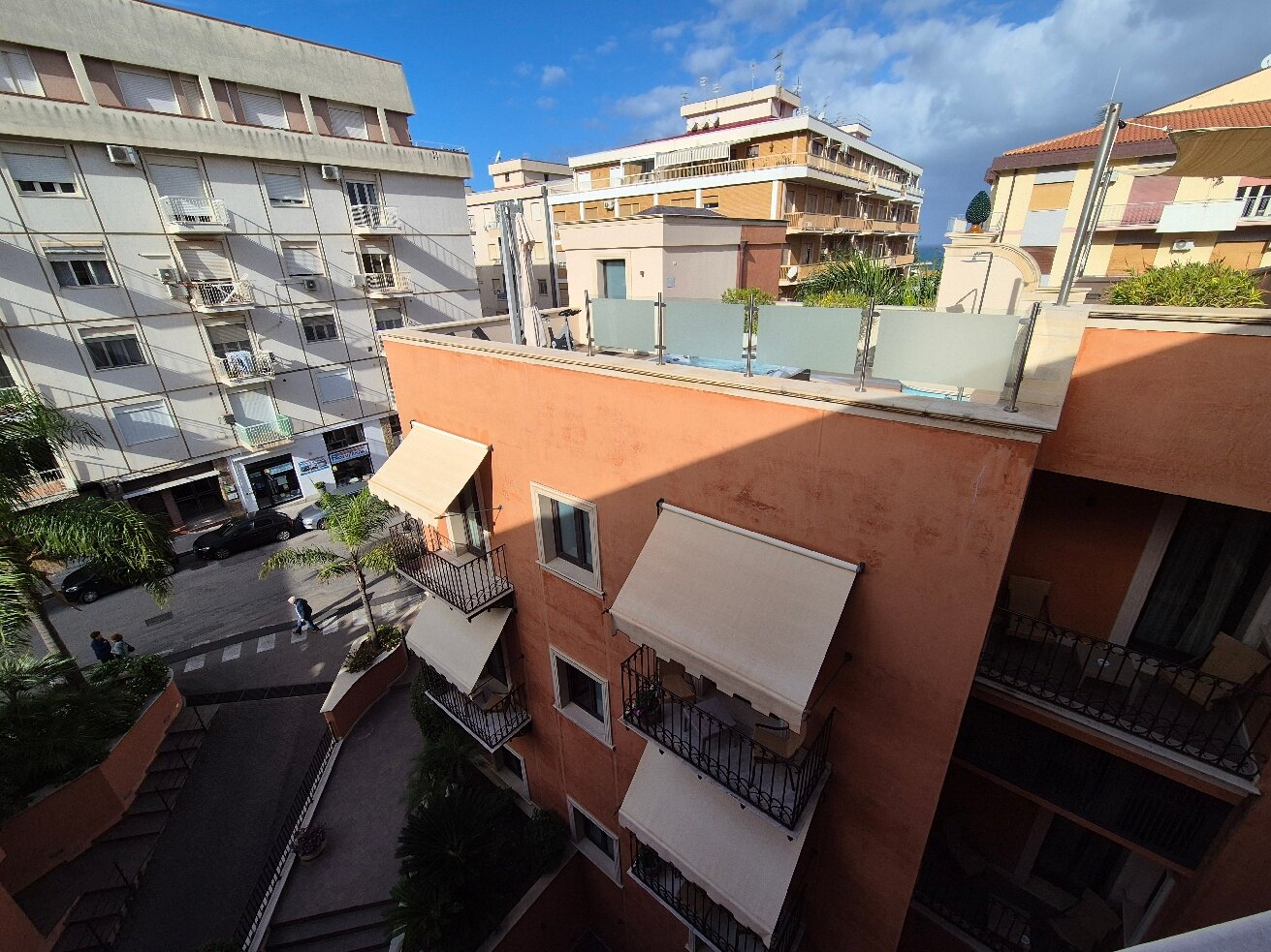 阿尔特密丝酒店-官方