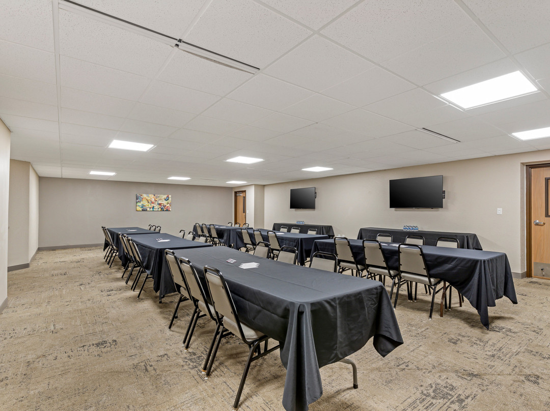 Executive Residency by Best Western Waterloo & Cedar Falls