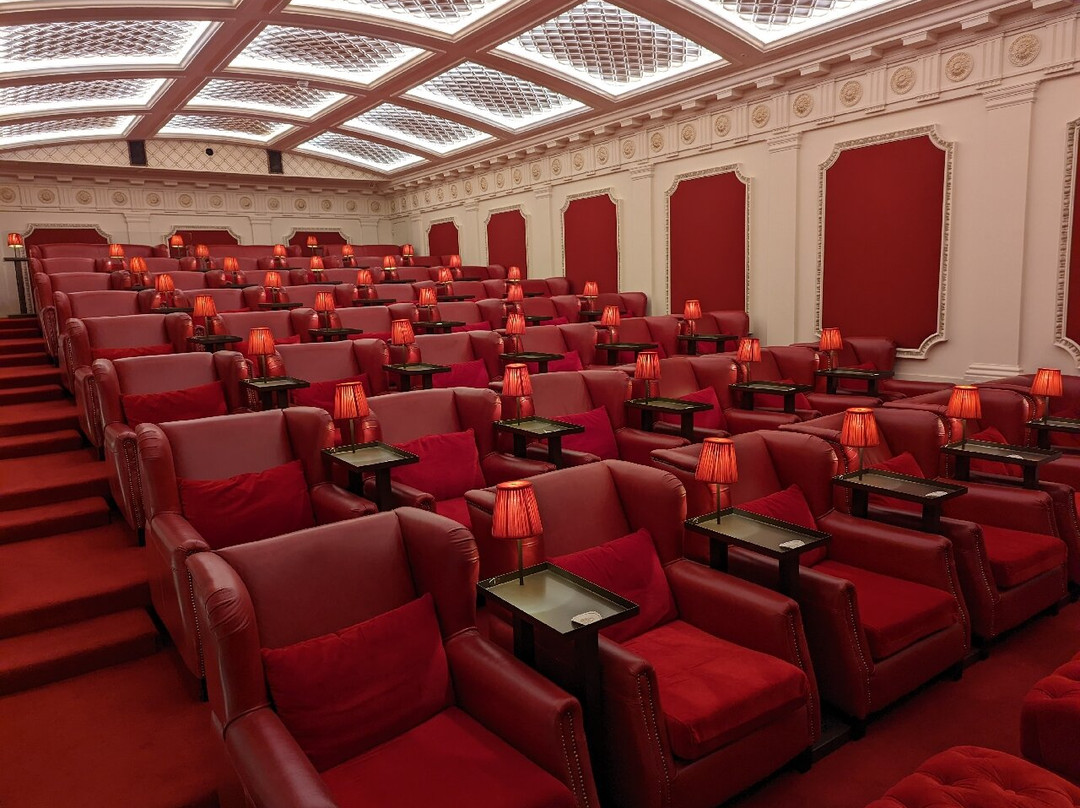 苏格兰人酒店主图