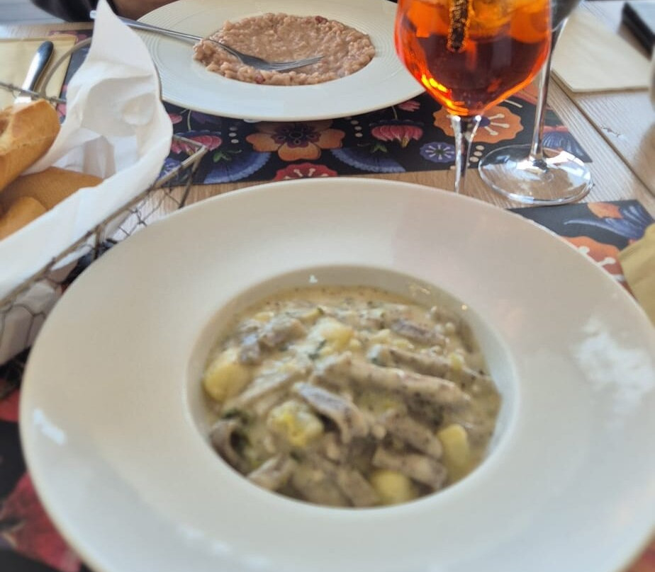 Tavernola餐馆和美食-L’Essenza Caffetteria di Como