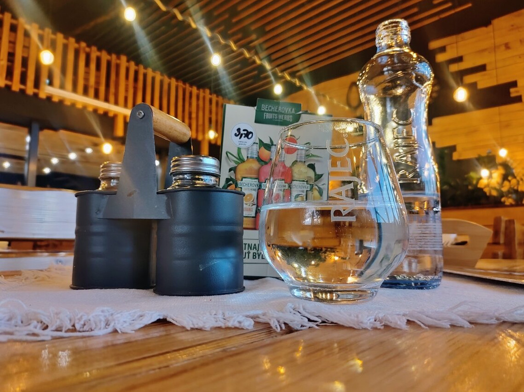 Reštaurácia Lopárik