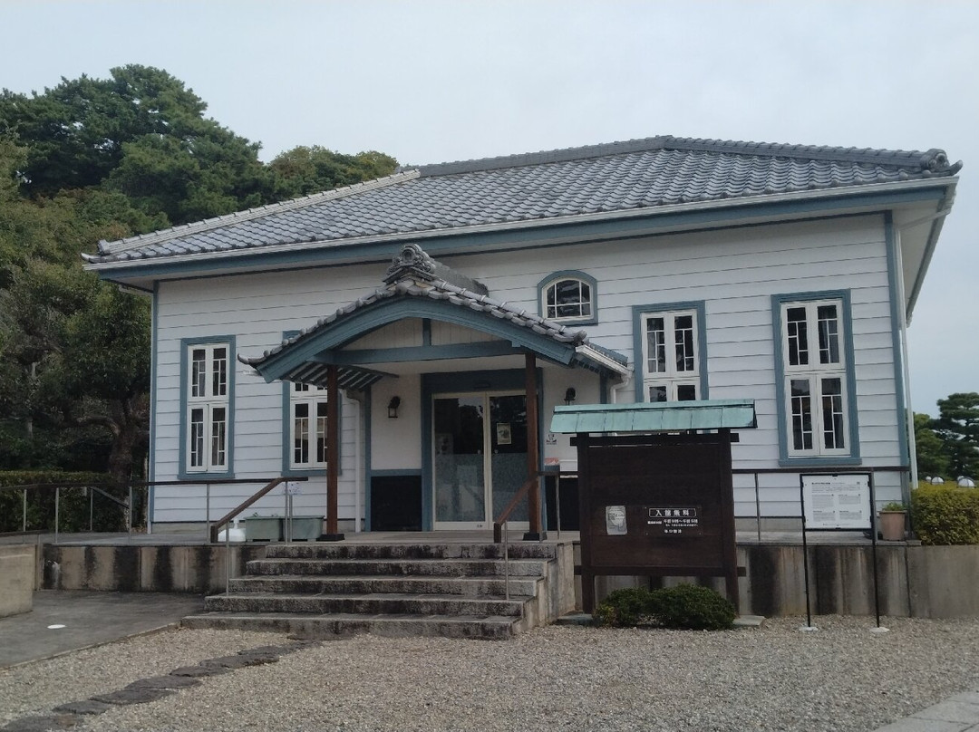 Umibe No Bungaku Kinenkan-蒲郡港必去景点