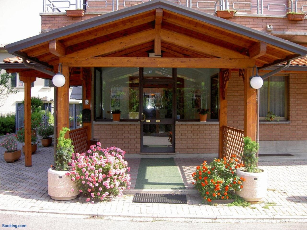 拉马达兰娜酒店主图