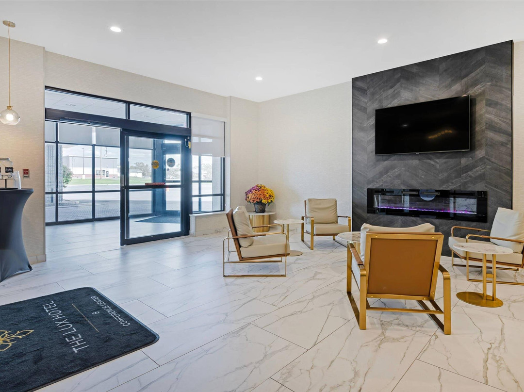 Waterloo酒店住宿-The Lux Hotel & Conference Center, Ascend Hotel Collection