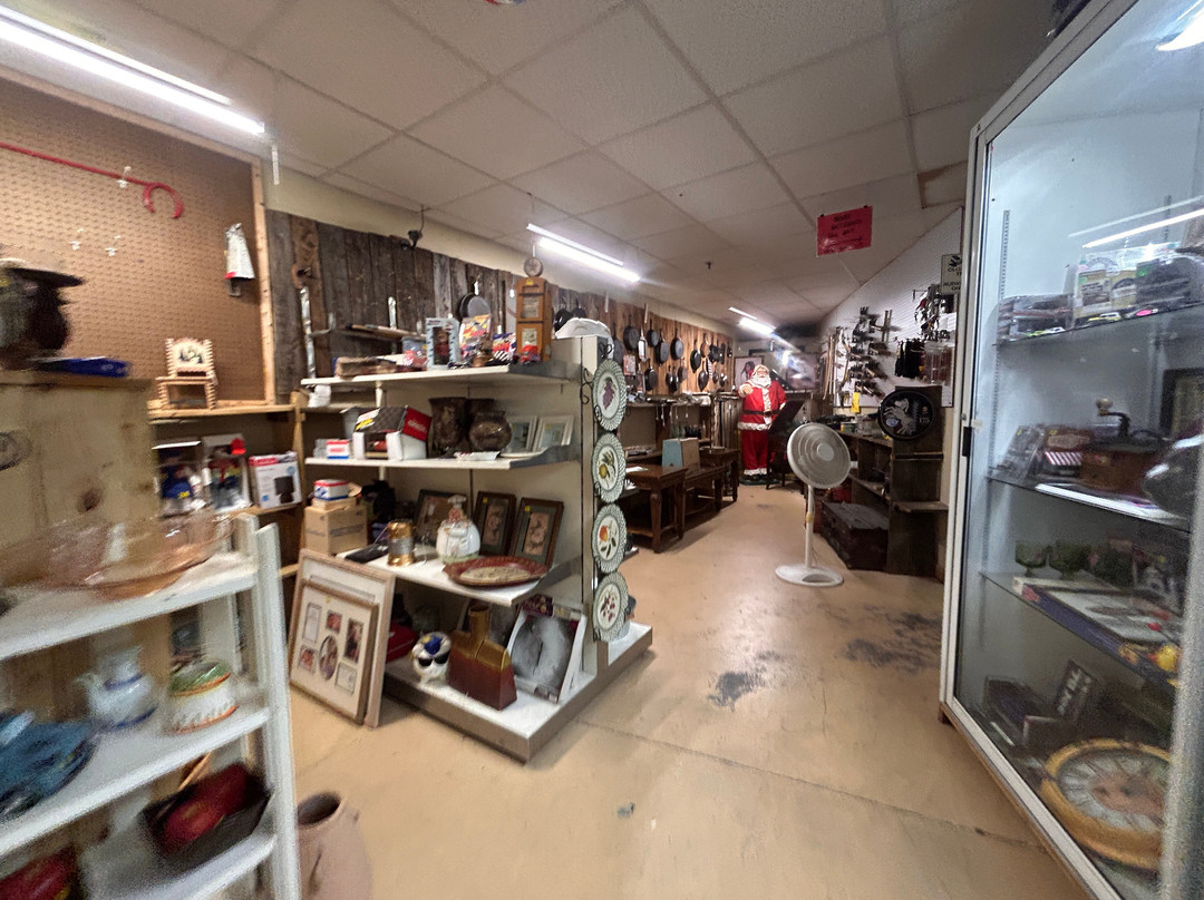 Grumpy's Antiques-Tunnel Hill必去景点