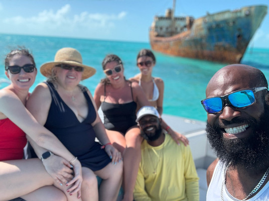 Turquoise Days-普罗维登西亚莱斯必去景点