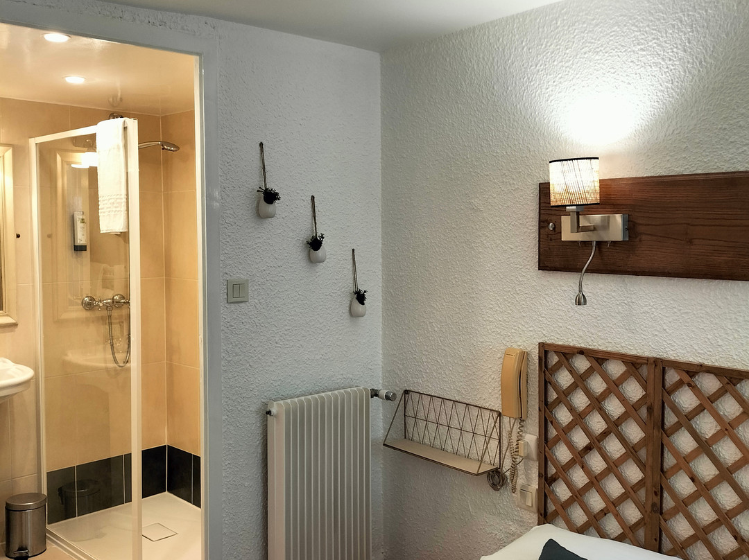 里金斯之家酒店主图