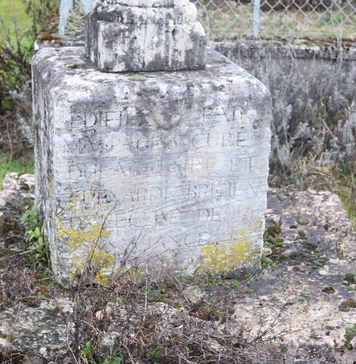 Mairie de Savianges-Cersot必去景点