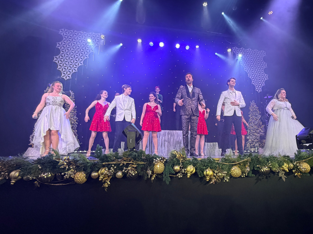 Array: Mountain of Entertainment Theater-皮金福奇必去景点