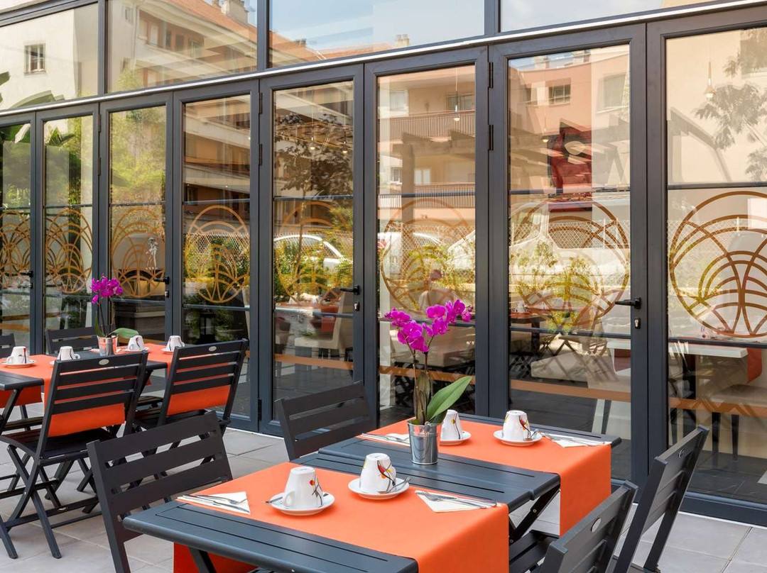 圣洛朗迪瓦尔酒店住宿-Best Western Hotel Journel Saint-Laurent-Du-Var