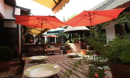 约翰内斯则策酒店主图