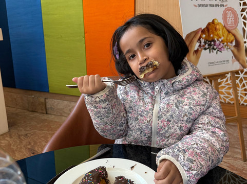 Hotel Oil Field主图