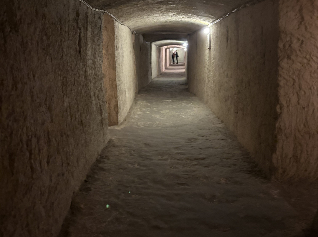 马里哈防空洞-梅雷赫必去景点