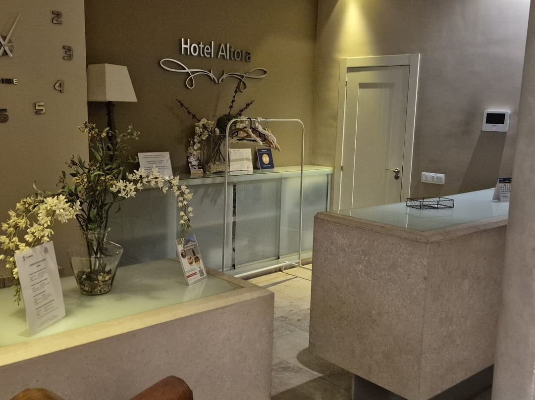 阿尔托拉酒店主图