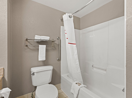 Red Roof Inn & Suites Newnan