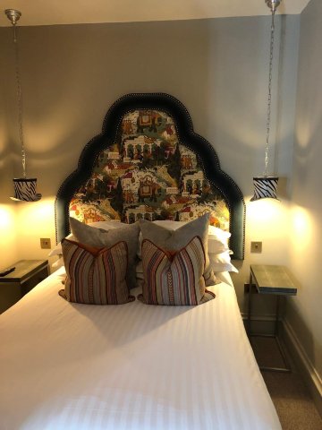 拉特兰酒店-官方