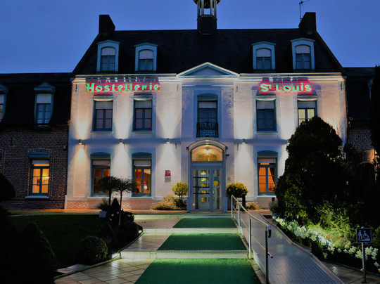 Logis Hostellerie Saint Louis主图