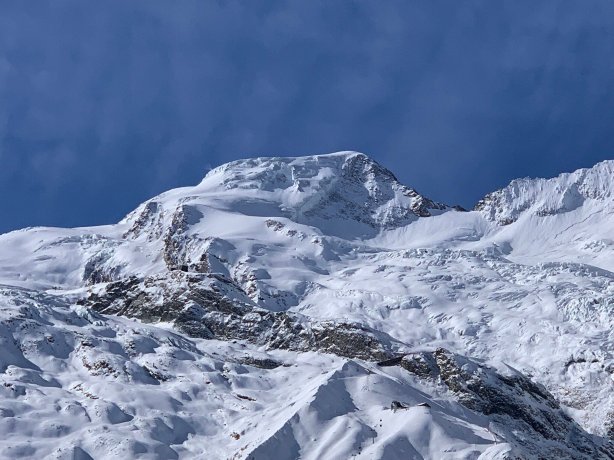 克里斯塔尔扎菲尔酒店-官方