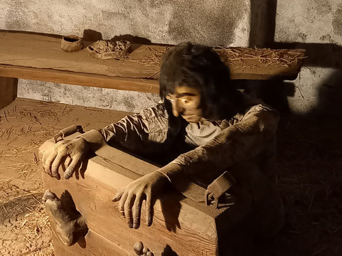 Loket Castle-洛克特必去景点