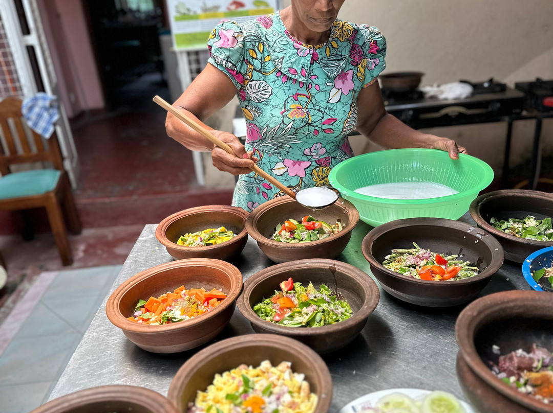 The Authentic Cooking & Demonstration-加勒必去景点