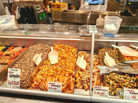 里沃斯餐厅酒店主图