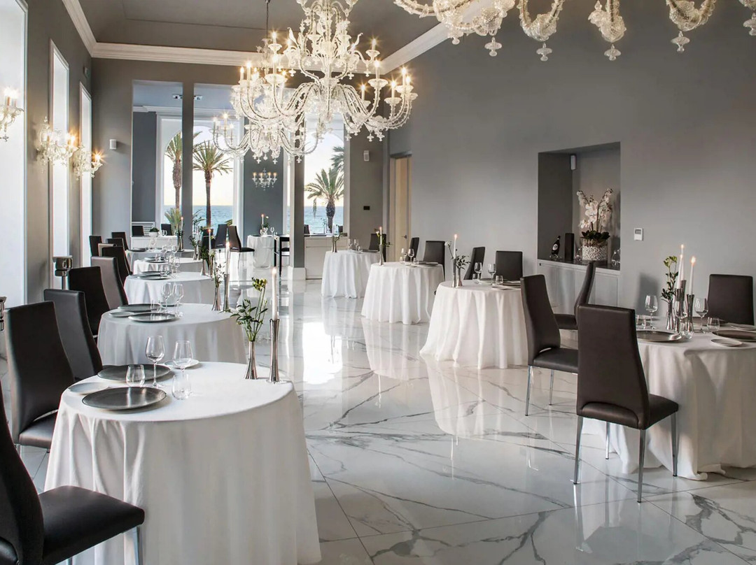 Aqualua Restaurant