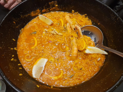 Diestro Tapas y Paellas