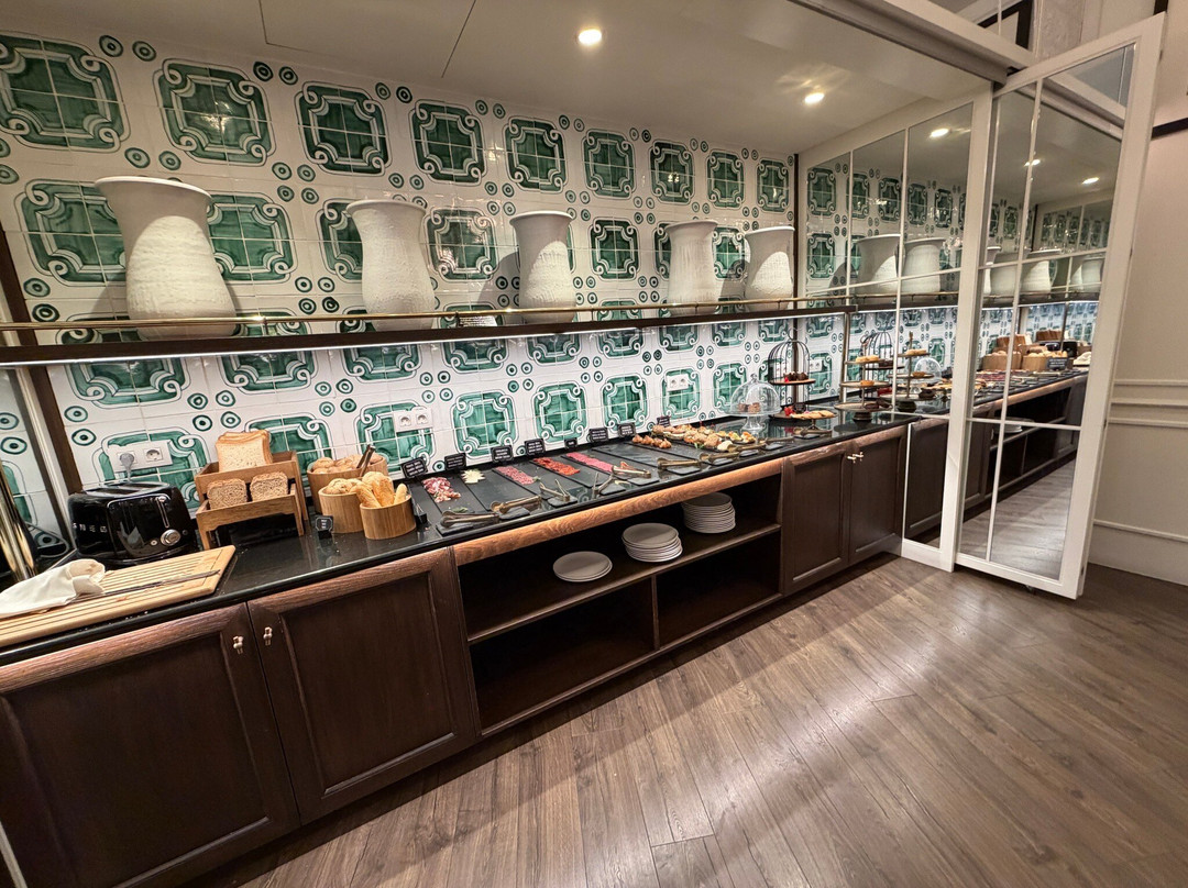 巴塞罗那H10麦迪逊超四星酒店主图