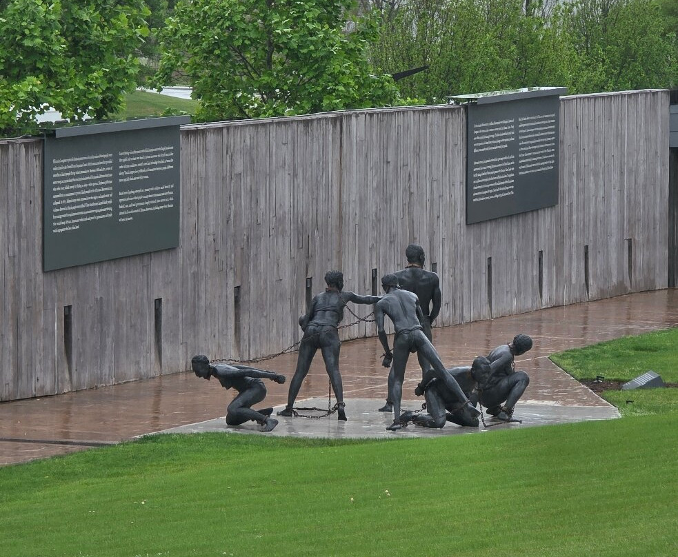 National Memorial for Peace and Justice-蒙哥马利必去景点