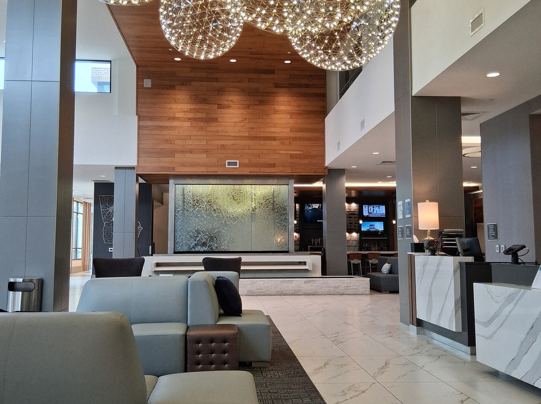 亚特兰大机场北部希尔顿安泊酒店主图