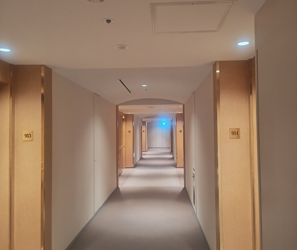 新格兰酒店主图