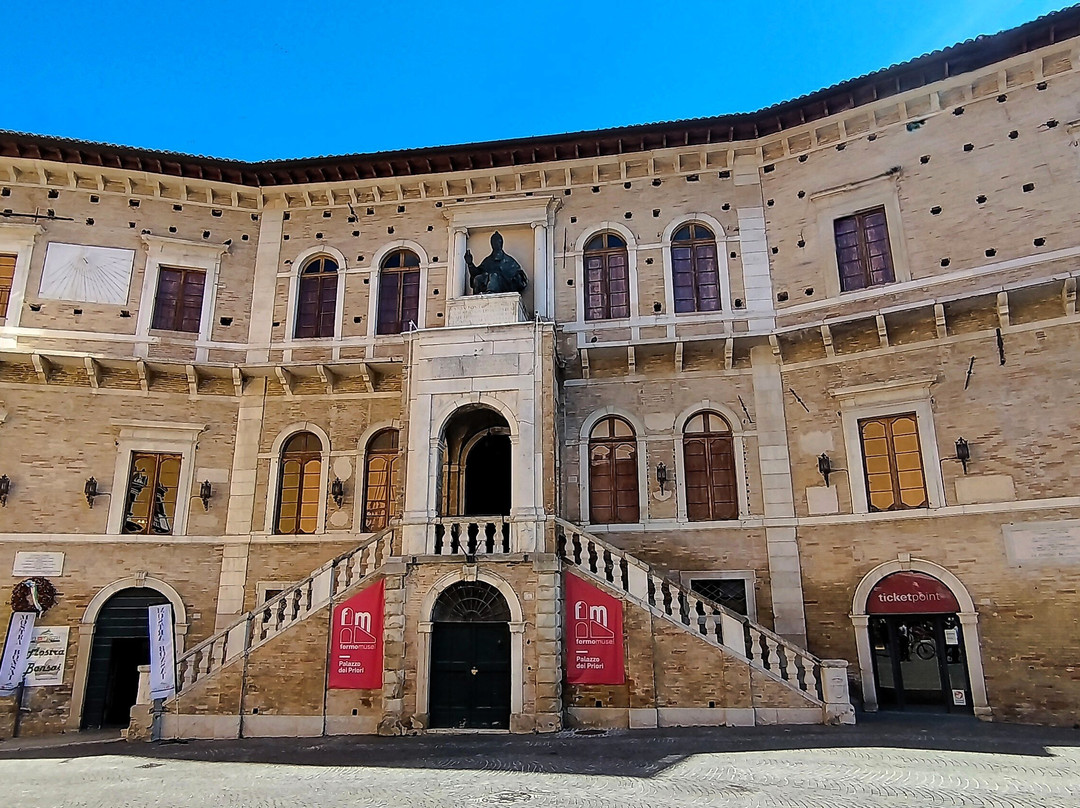Piazza del Popolo-费尔莫必去景点