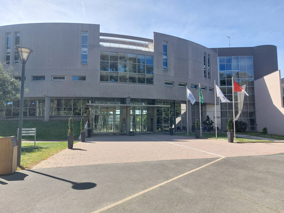 大西洋花园俱乐部蓝色假日酒店主图