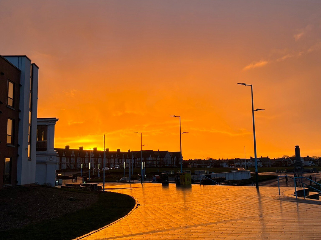 惠特利湾普瑞米尔酒店主图