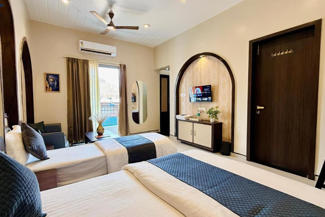 Hotel Omkareshwar Jyotirling Inn
