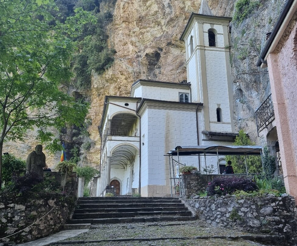 Eremo Di Calomini-Vergemoli必去景点