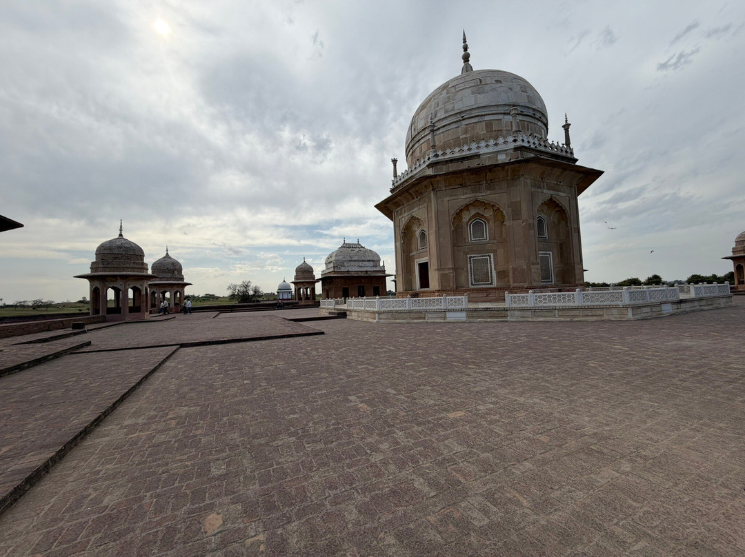 Sheikh Chehli Mausoleum-Kurukshetra必去景点