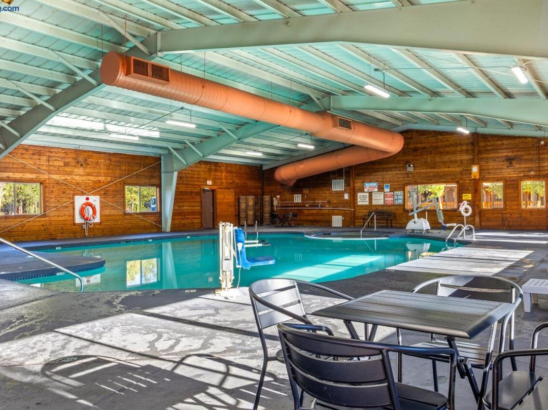 Aspen-Boardwalk by Roundhouse Resort and Spa