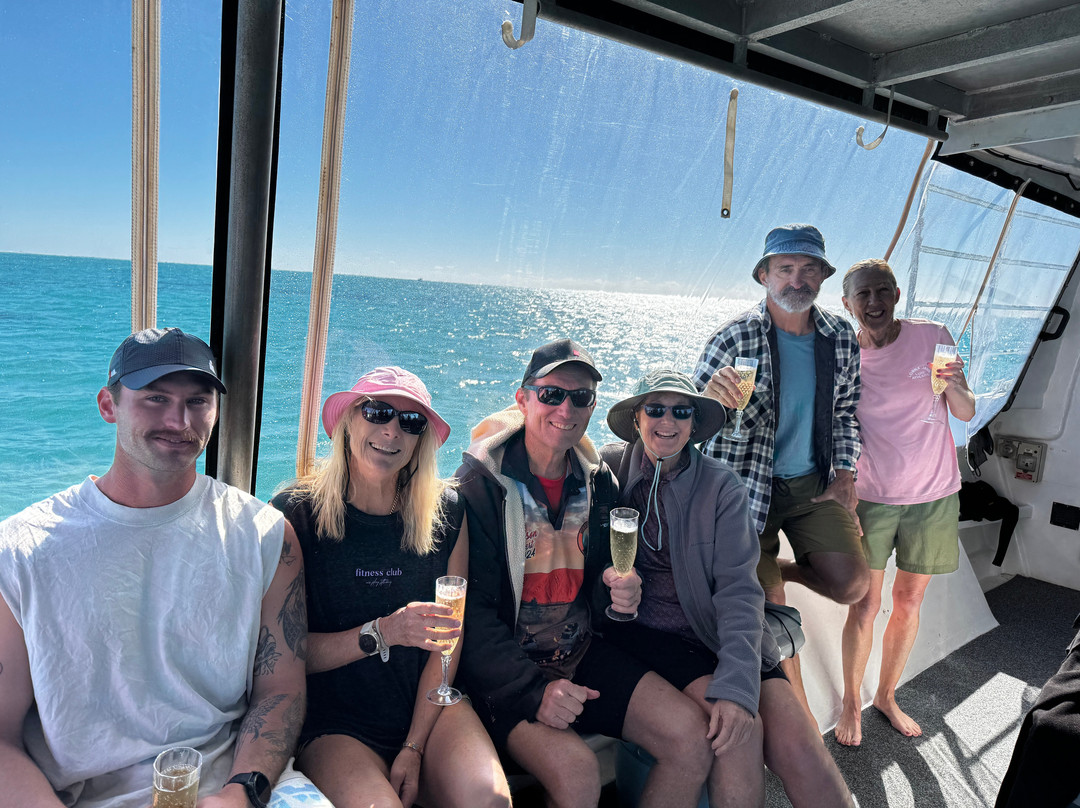 Ningaloo Discovery Whale Shark Tours-埃克斯茅斯必去景点