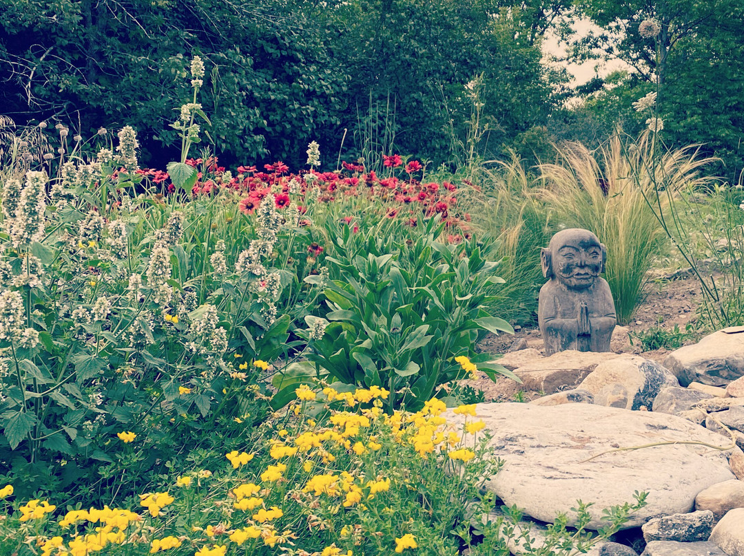 Gallery Rossland Gardens Amherst Island-Stella必去景点