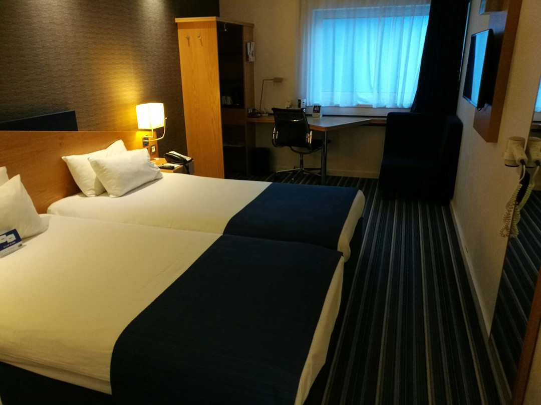 Holiday Inn Express 梅赫伦市中心主图