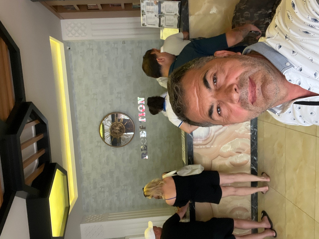 科纳克里奈尔吉斯酒店主图