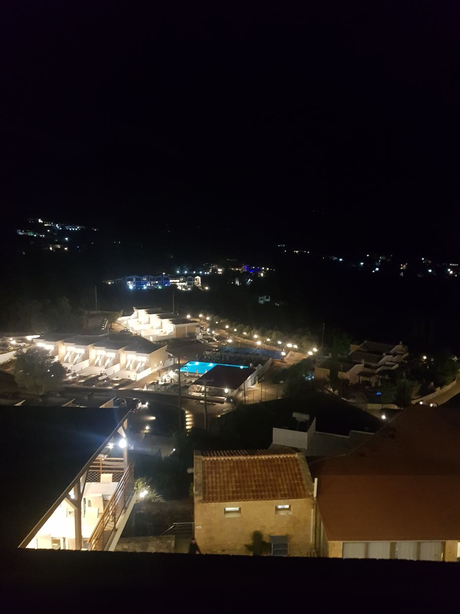 费里昂套房温泉度假酒店-旅行者