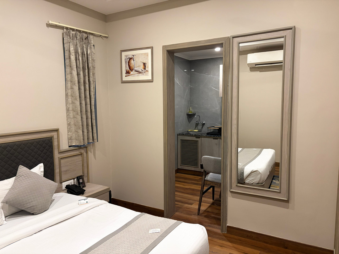 Hampton by IC'S Noida