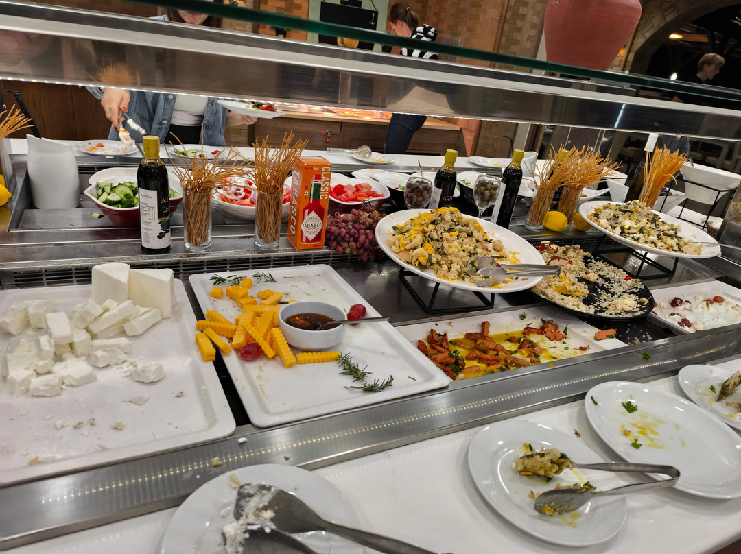 费里昂套房温泉度假酒店主图