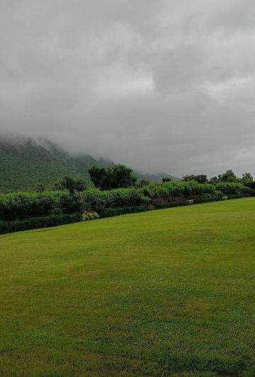 克里帕尼迪拉杰吉尔度假村-旅行者