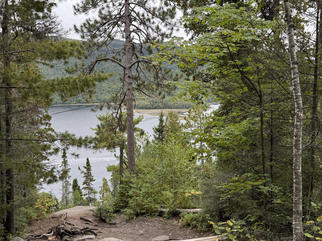 Sentier De La Statue Notre Dame Du Saguenay-Riviere-Eternite必去景点