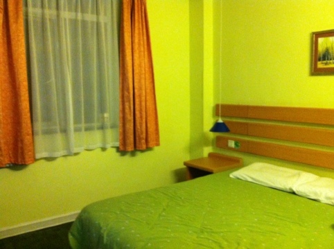 如家酒店(海口白龙路店)-客卧