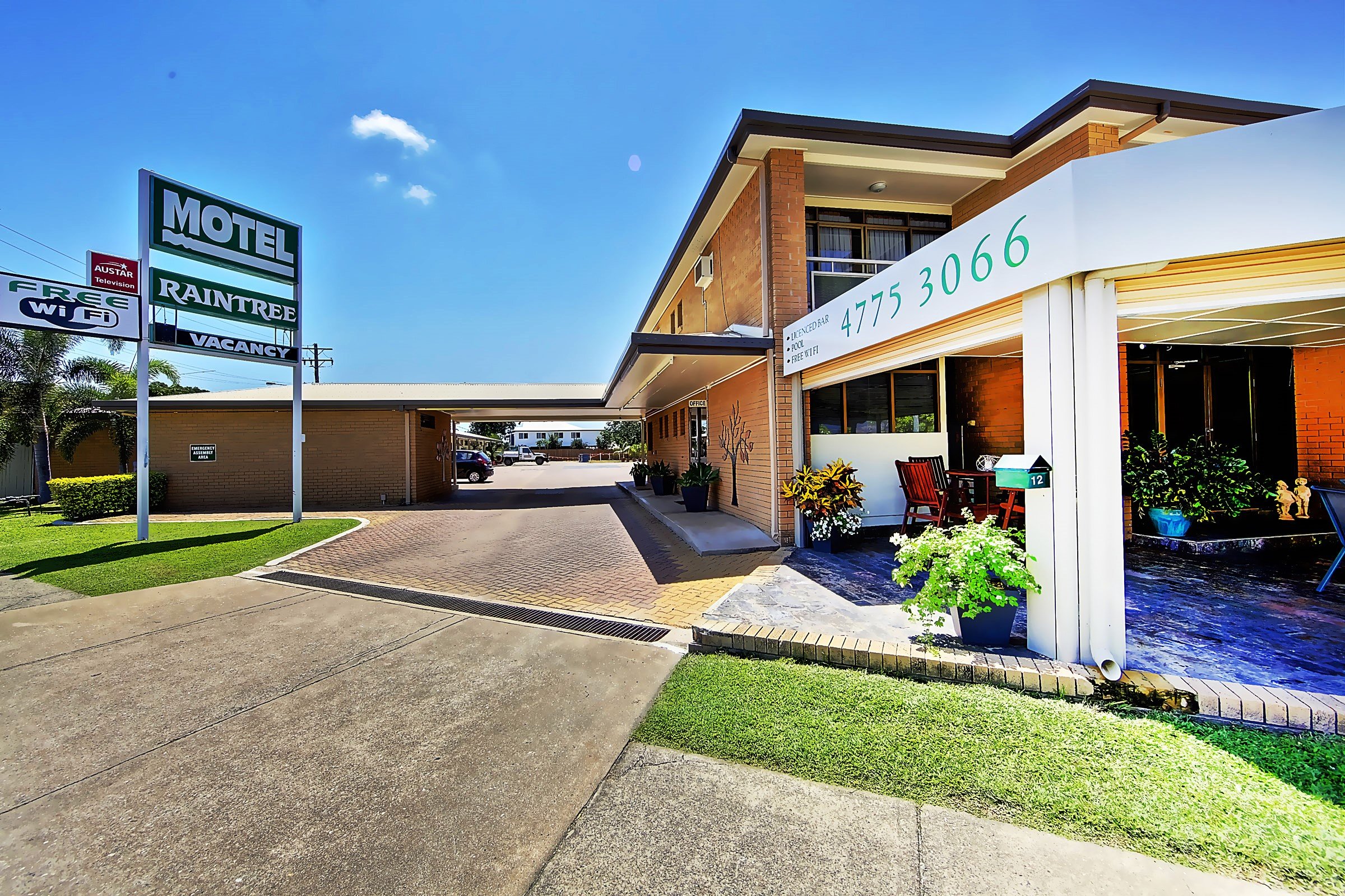 Raintree Motel-官方